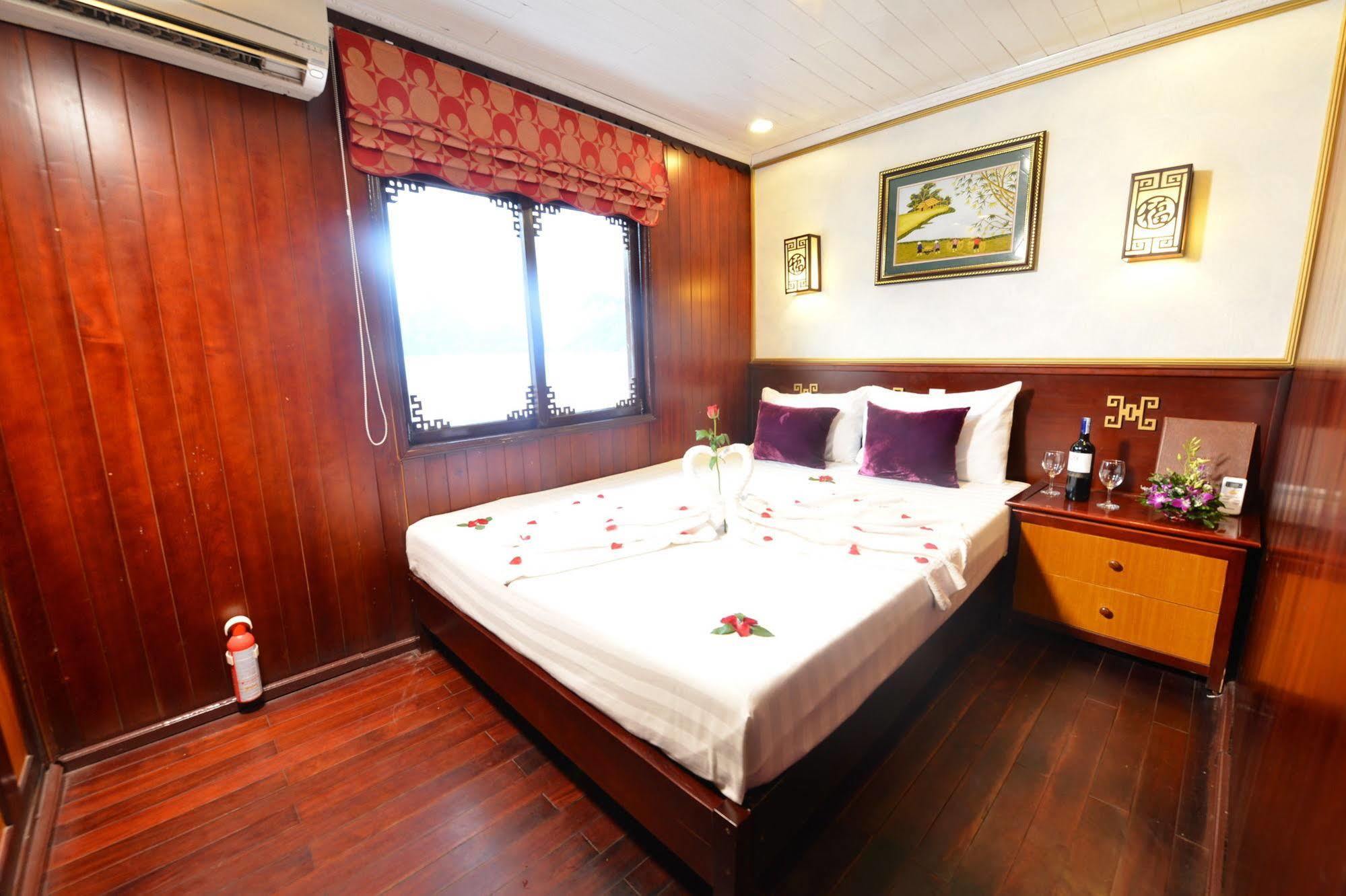 Halong Royal Boutique Cruises Ha Long Exterior foto