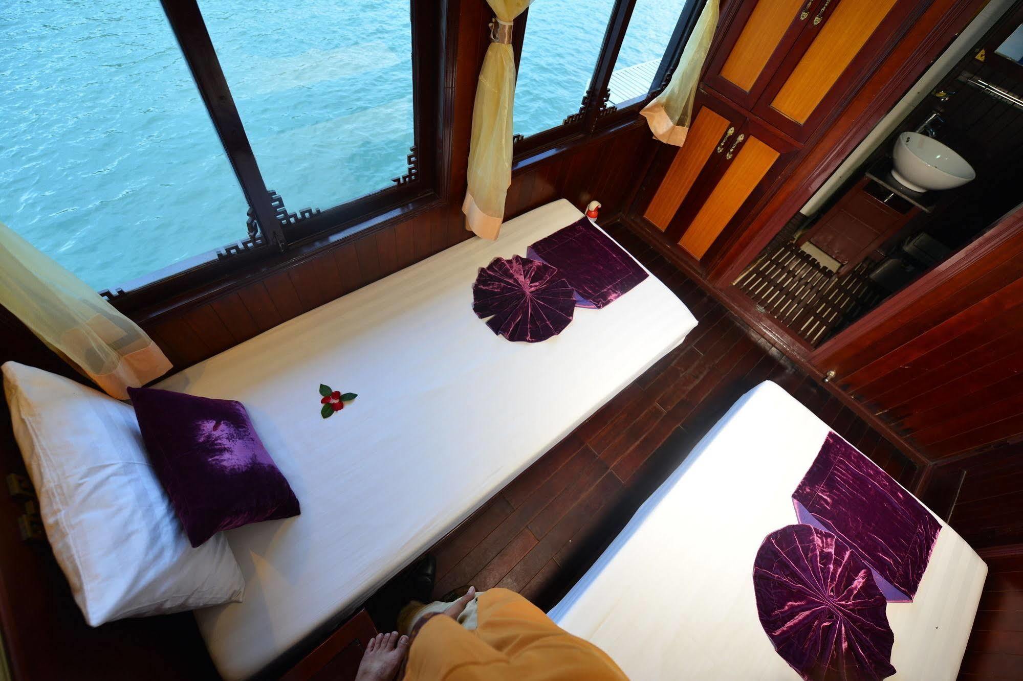 Halong Royal Boutique Cruises Ha Long Exterior foto